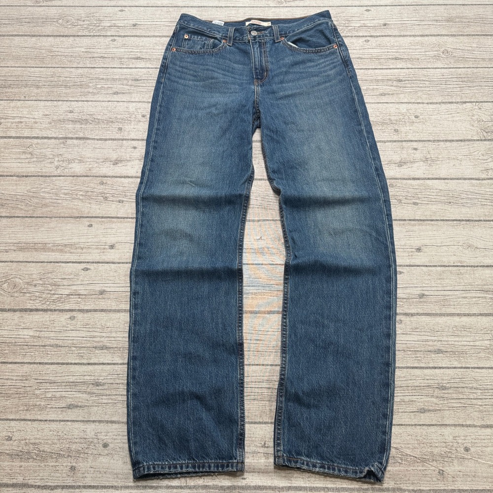 Levi's Jeans Women's 27 Blue Denim Medium Wash Low Pro Straight Leg Relaxed Fit